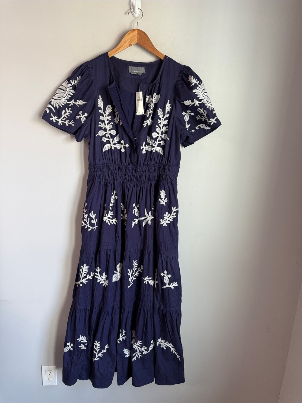 NEW ANTHROPOLOGIE EMBROIDERED SOMERSET MAXI DRESS LARGE - in Navy Large - Picture 2 of 8